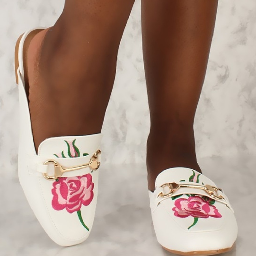 Embroidered Casual Sliders
